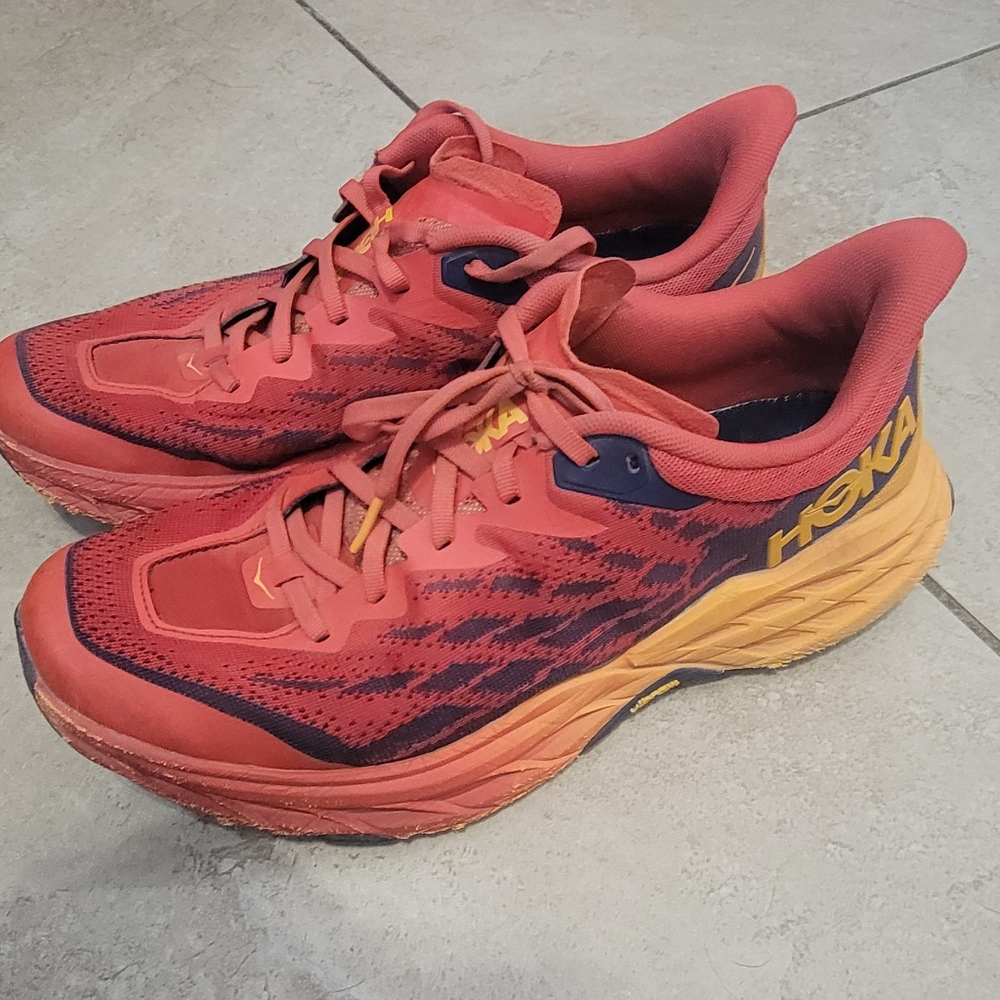 Hoka Speedgoats 5